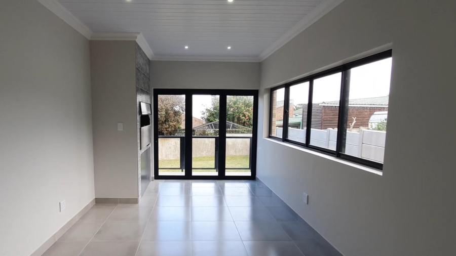 3 Bedroom Property for Sale in Dana Bay Western Cape